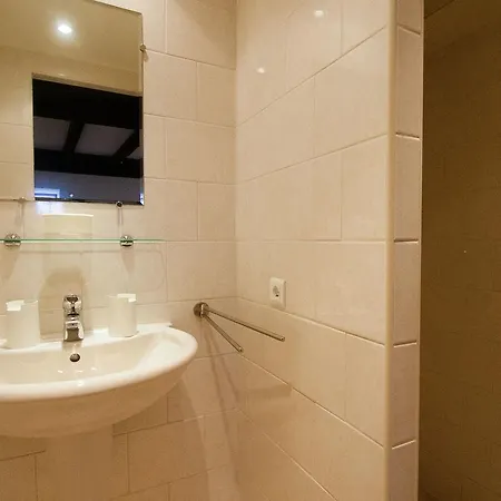 Beautiful House With Private Pool In Bouzic