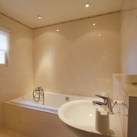 Βίλα Beautiful House With Private Pool In Bouzic Florimont-Gaumiers