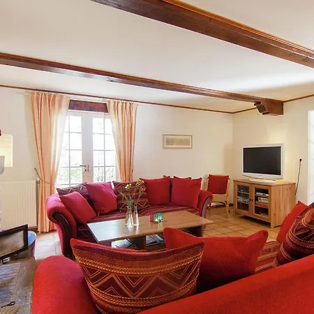 Βίλα Beautiful House With Private Pool In Bouzic